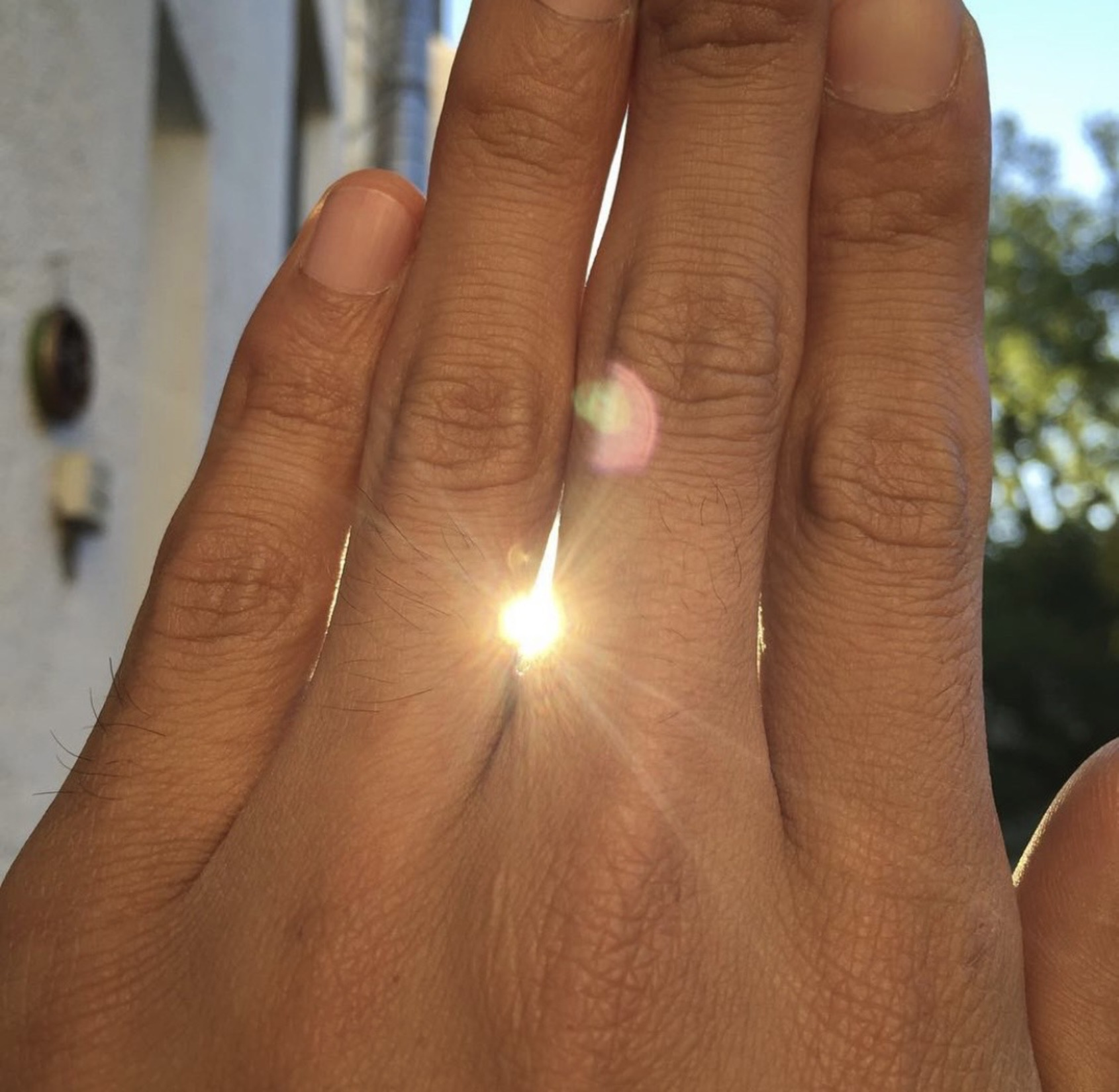 The dream to wear light. © courtesy of the artist 