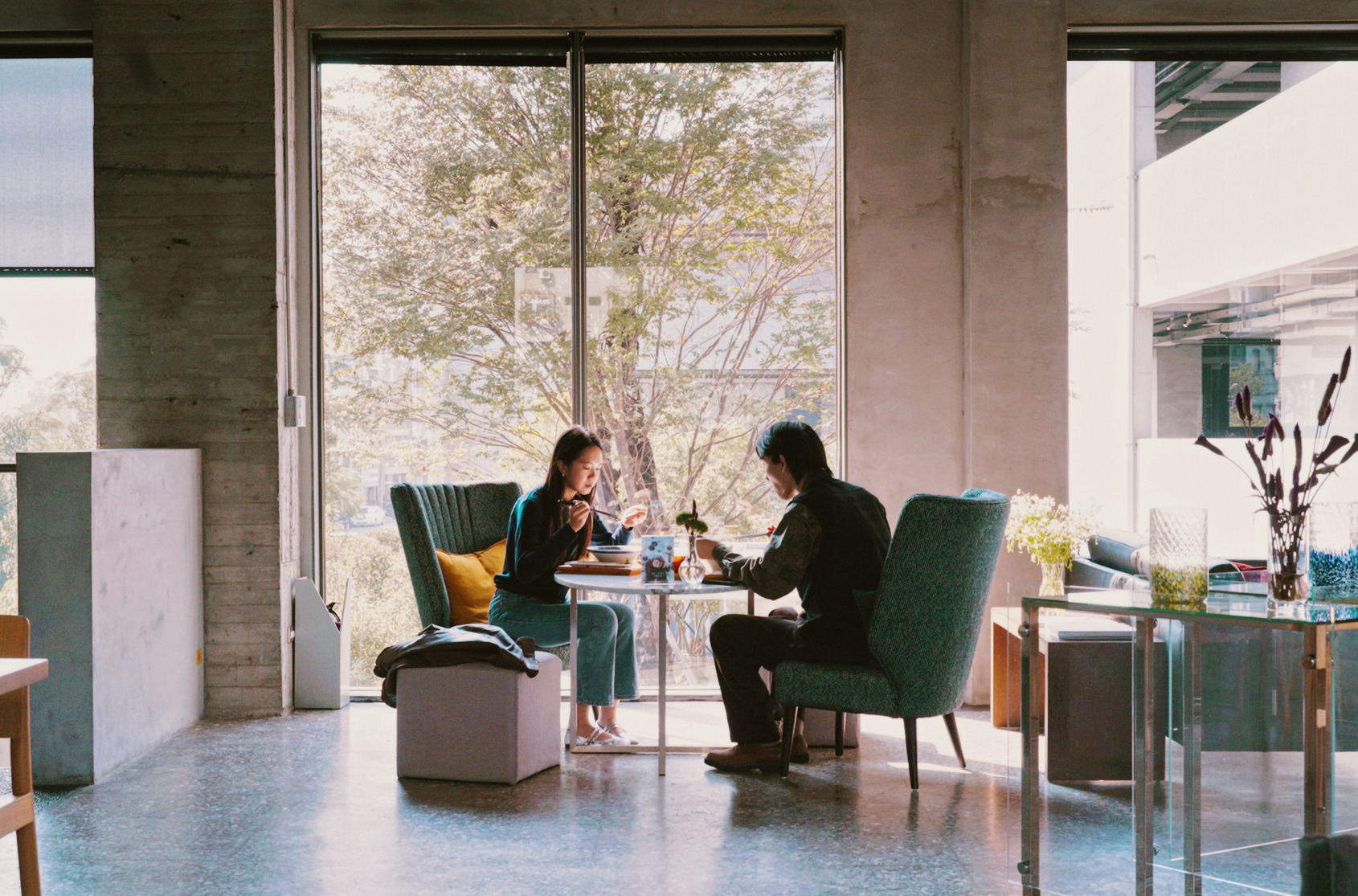 ALIEN All Day Lounge – Cafe & Shop | Interior View | ALIEN All Day Lounge, 2F | © ALIEN All Day Lounge 