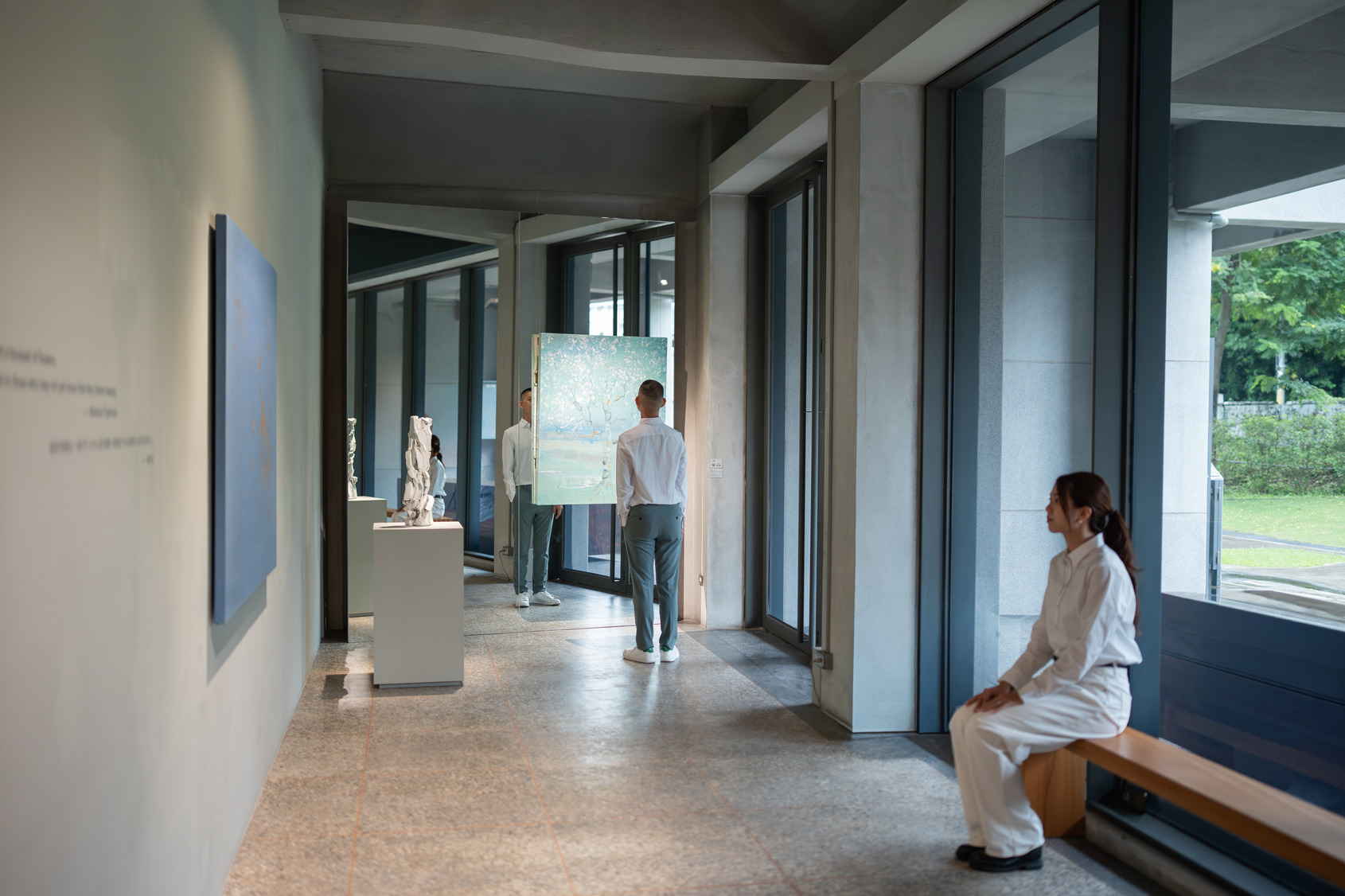 Dust and Gold｜Installation View｜ALIEN Art Centre, 1F｜© ALIEN Art Centre 