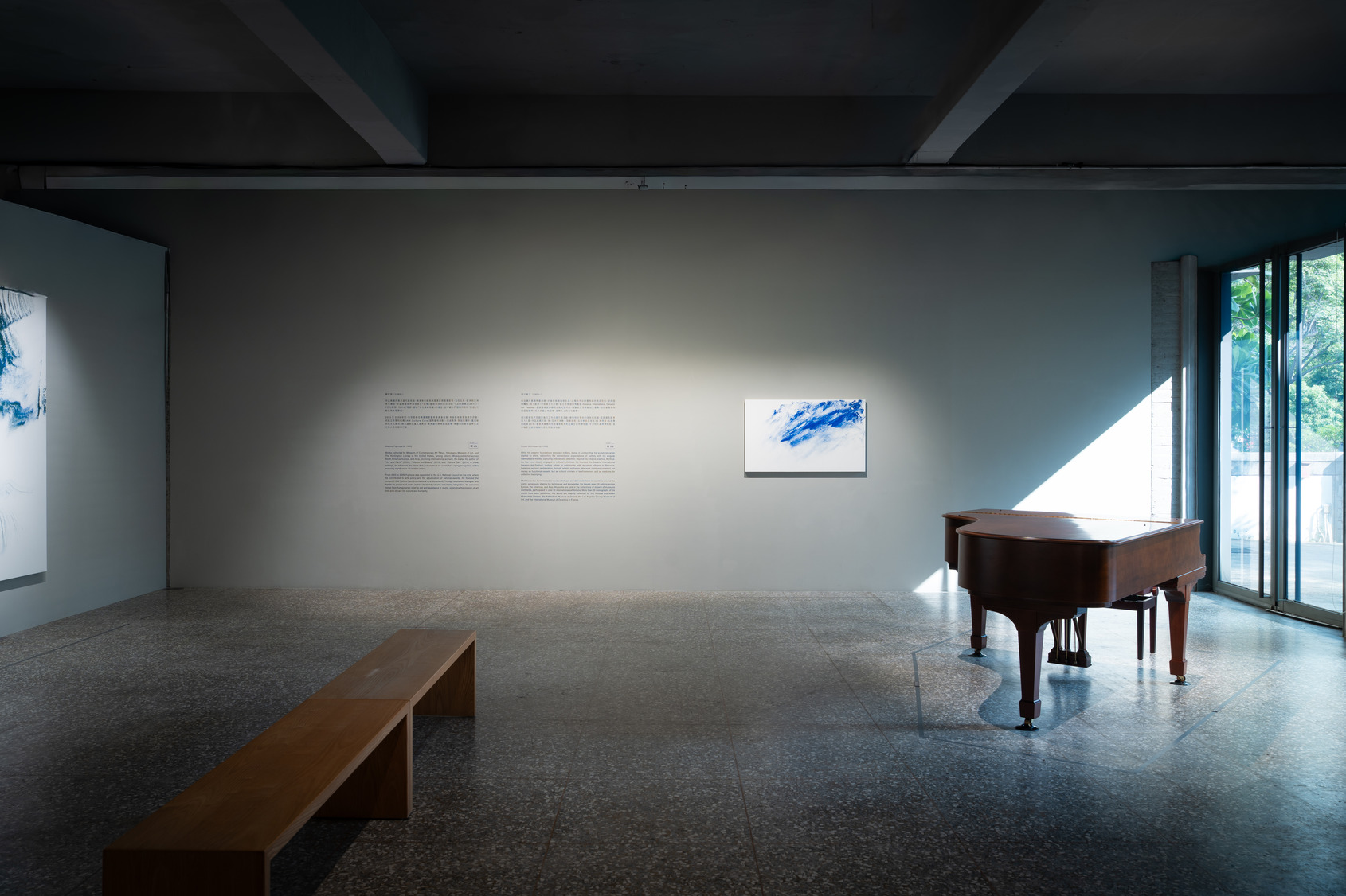 Dust and Gold｜Installation View｜ALIEN Art Centre, 1F｜© ALIEN Art Centre 