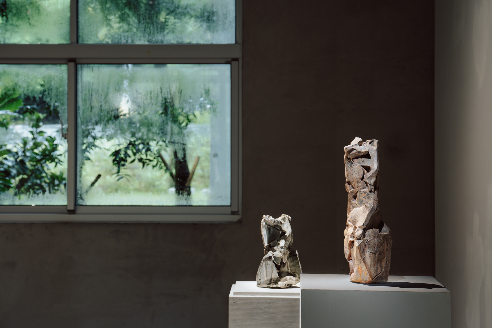 Dust and Gold｜Installation View｜ALIEN Art Centre, 1F｜© ALIEN Art Centre 