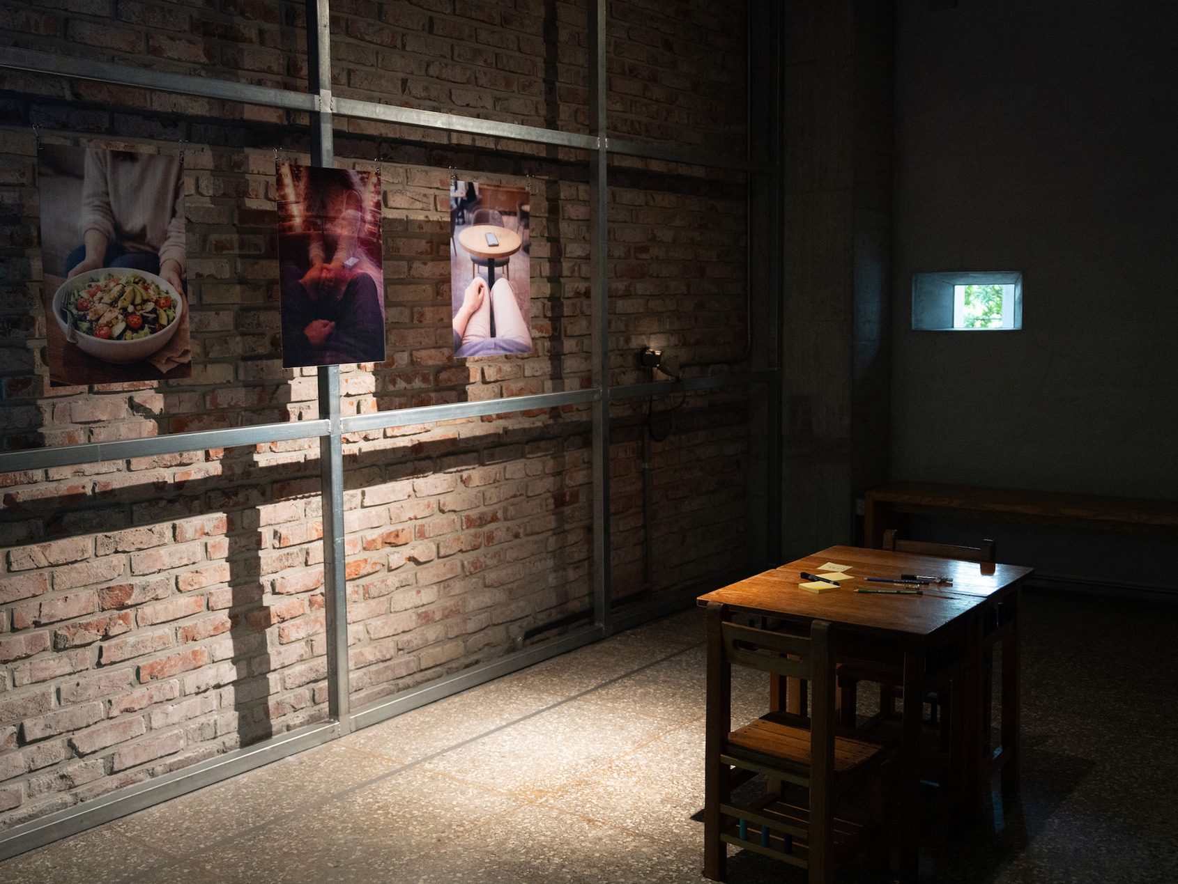 2025 Video Sandbox III–VI｜Substitute Relationships — The Companionship of AI Lovers｜Exhibition View｜ALIEN Art Centre, 1F｜© ALIEN Art Centre 